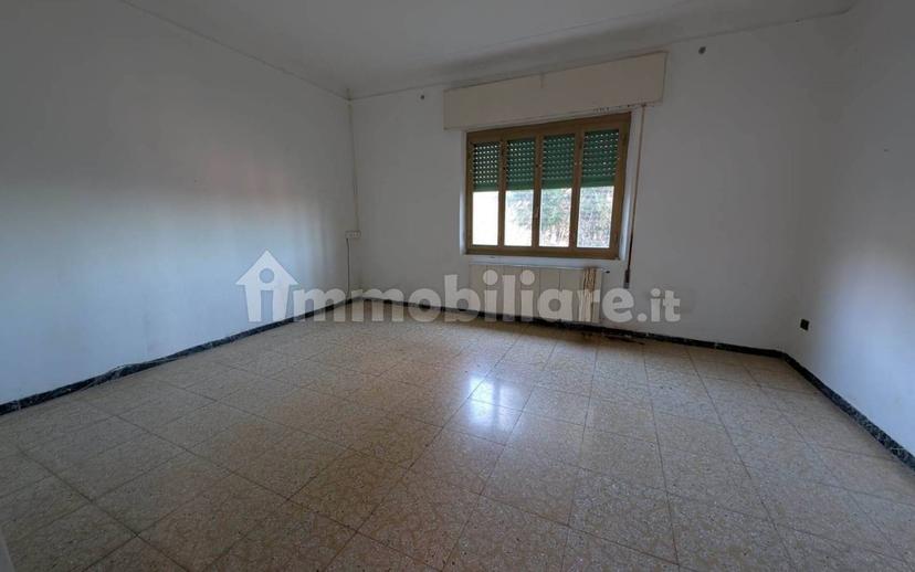 Terratetto unifamiliare 130 m², da ristrutturare, Montebello Di Mezzo, Bolano — foto 5 di 21