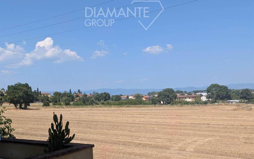 Trilocale buono stato, primo piano, Contrada Prati, Castiglione del Lago — foto 2 di 20
