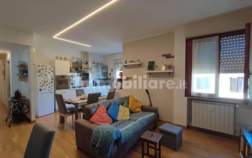 Trilocale ottimo stato, secondo piano, Centro, Ameglia — foto 4 di 16