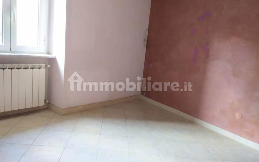 Quadrilocale ottimo stato, primo piano, Centro, Bolano — foto 5 di 9