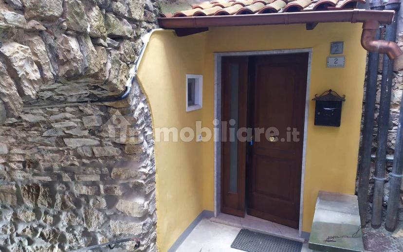 Quadrilocale ottimo stato, primo piano, Centro, Bolano — foto 3 di 9