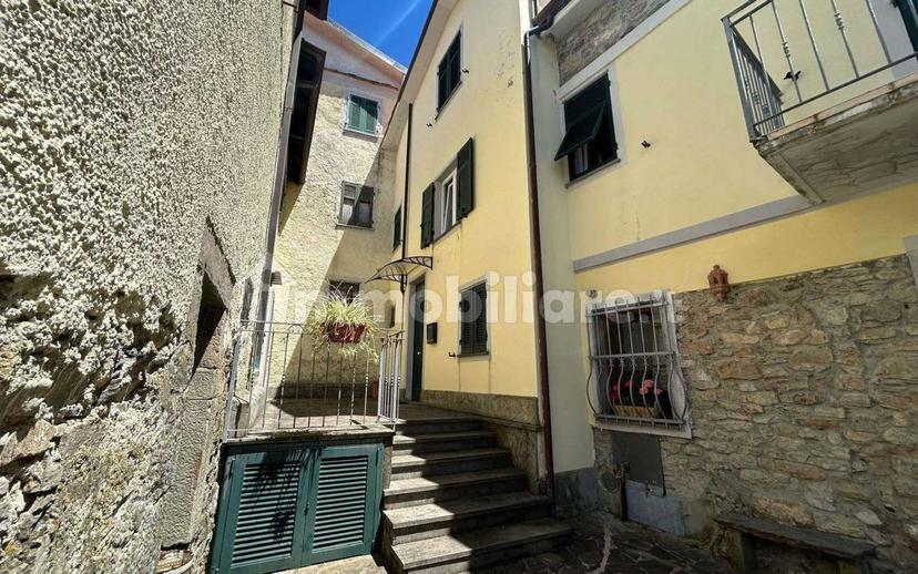 Appartamento buono stato, secondo piano, Calice al Cornoviglio — foto 23 di 40