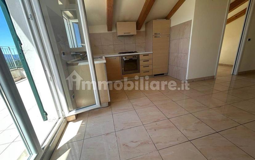 Appartamento buono stato, secondo piano, Calice al Cornoviglio — foto 39 di 40