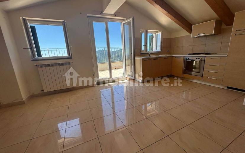 Appartamento buono stato, secondo piano, Calice al Cornoviglio — foto 16 di 40