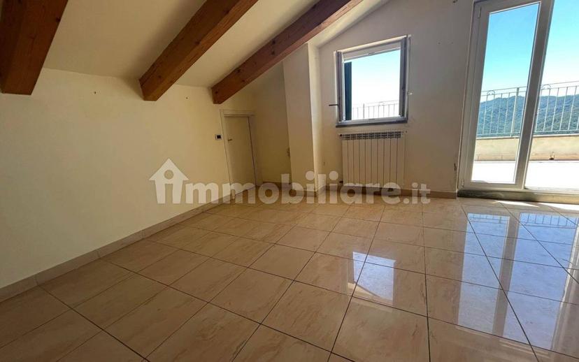 Appartamento buono stato, secondo piano, Calice al Cornoviglio — foto 32 di 40