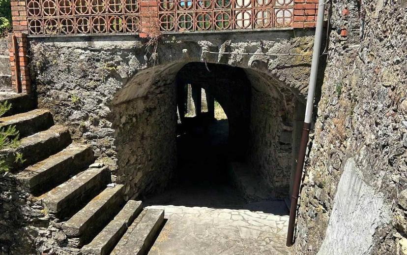 Appartamento buono stato, secondo piano, Calice al Cornoviglio — foto 6 di 40