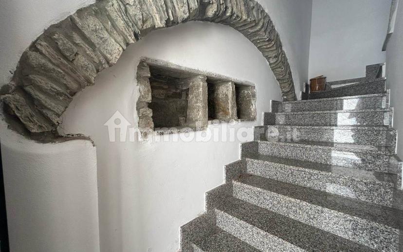 Appartamento buono stato, secondo piano, Calice al Cornoviglio — foto 26 di 40