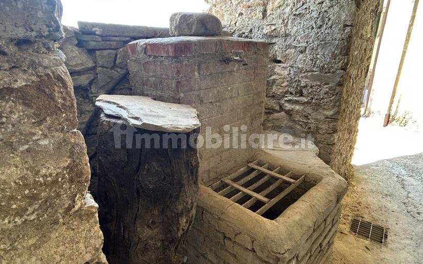 Appartamento buono stato, secondo piano, Calice al Cornoviglio — foto 7 di 40