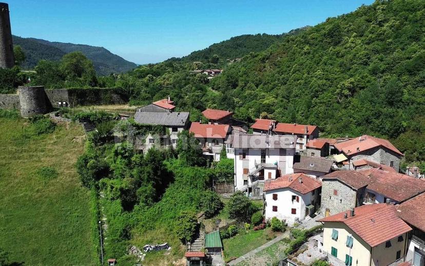 Appartamento via Castello di Camporaghena 52, Comano — foto 22 di 28