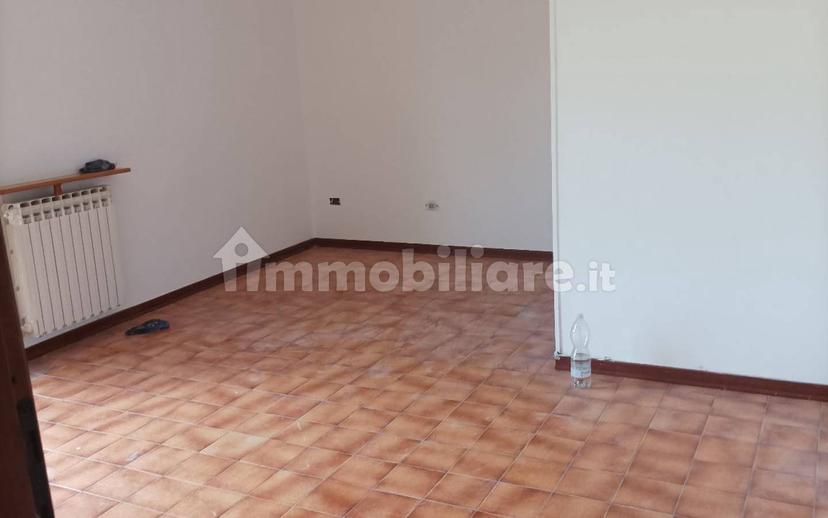 Trilocale via Sant'Eurosia 16, Centro, Trevenzuolo — foto 7 di 18