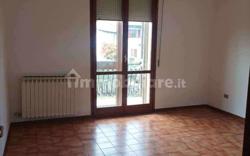 Trilocale via Sant'Eurosia 16, Centro, Trevenzuolo — foto 5 di 18