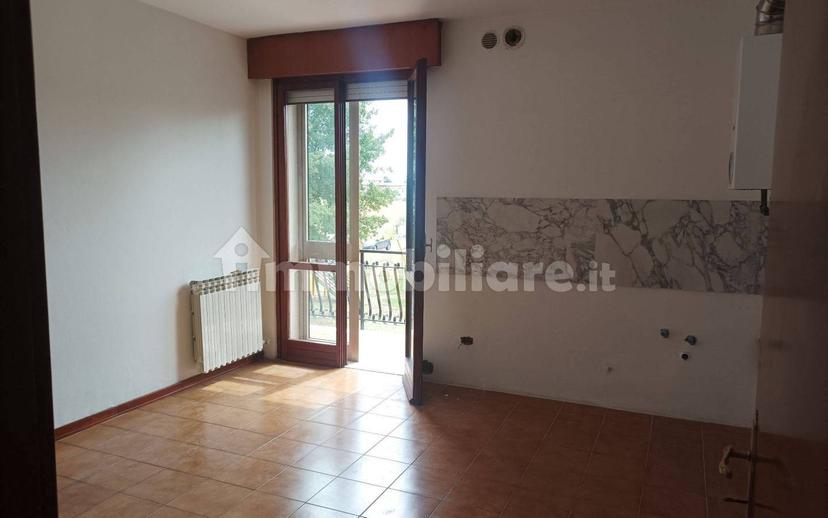 Trilocale via Sant'Eurosia 16, Centro, Trevenzuolo — foto 13 di 18