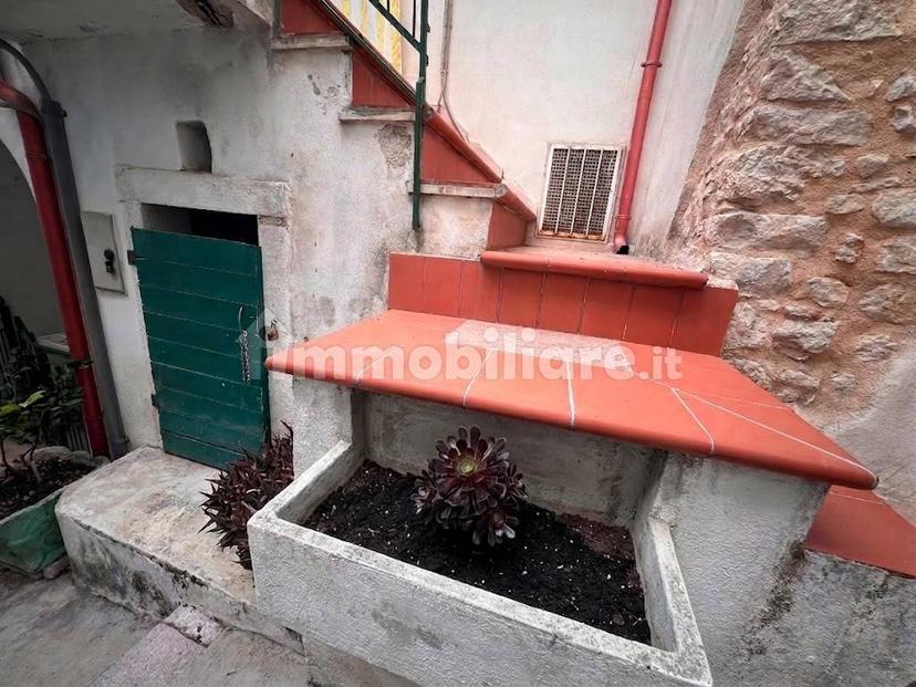 Trilocale via Vincenzo Lanza, Centro, Ischitella — foto 10 di 17