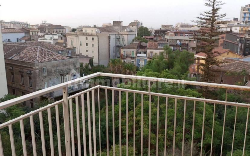 Stanza singola via Aurelio Nicolodi, Catania