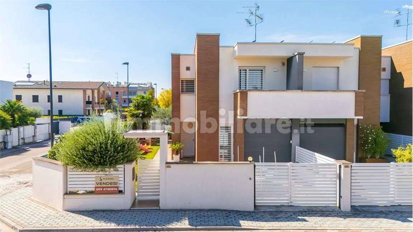 Villa a schiera via Elsa Morante , 13, Morbidina - Cuneo, Carpi — foto 33 di 46