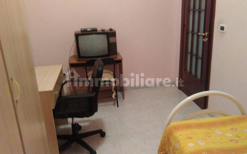 Stanza singola via Paolo Orsi 22, Gravina di Catania — foto 7 di 7