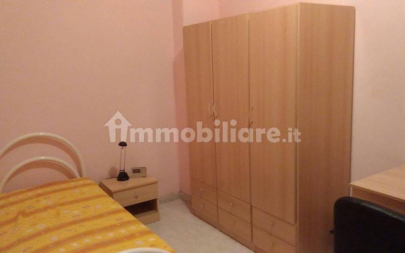 Stanza singola via Paolo Orsi 22, Gravina di Catania — foto 5 di 7