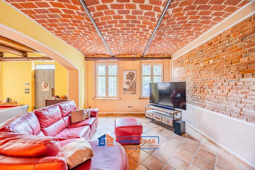 Cascina frazione Sessant, Serravalle, Asti — foto 22 di 31