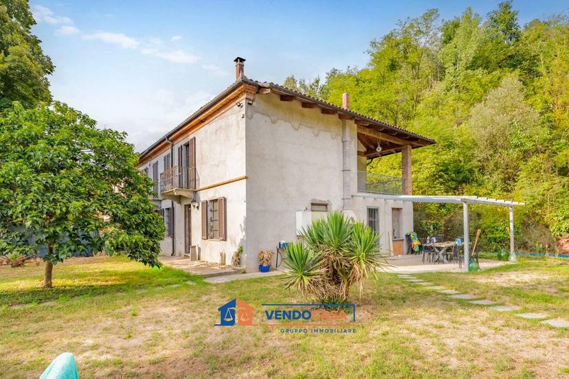 Cascina frazione Sessant, Serravalle, Asti — foto 7 di 31