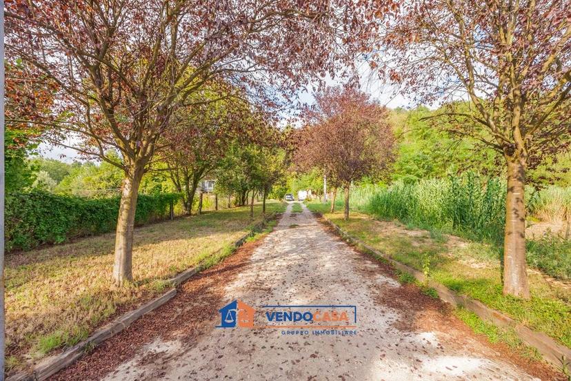 Cascina frazione Sessant, Serravalle, Asti — foto 30 di 31