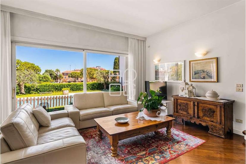 Villa unifamiliare via Marconi, Desenzano Centro, Desenzano del Garda — foto 27 di 46