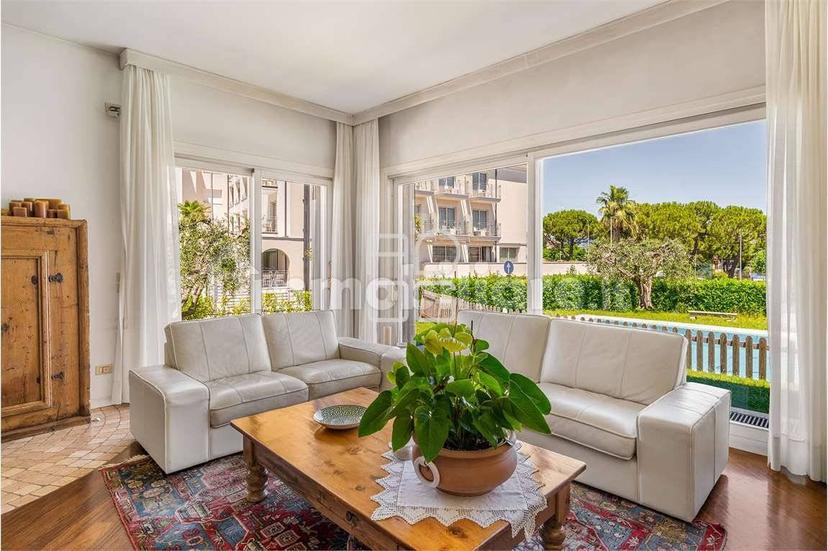 Villa unifamiliare via Marconi, Desenzano Centro, Desenzano del Garda — foto 26 di 46