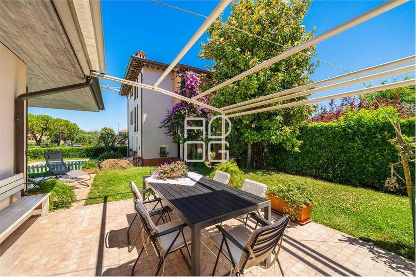 Villa unifamiliare via Marconi, Desenzano Centro, Desenzano del Garda — foto 23 di 46