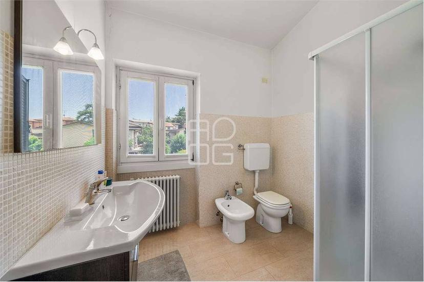 Villa unifamiliare via Marconi, Desenzano Centro, Desenzano del Garda — foto 29 di 46