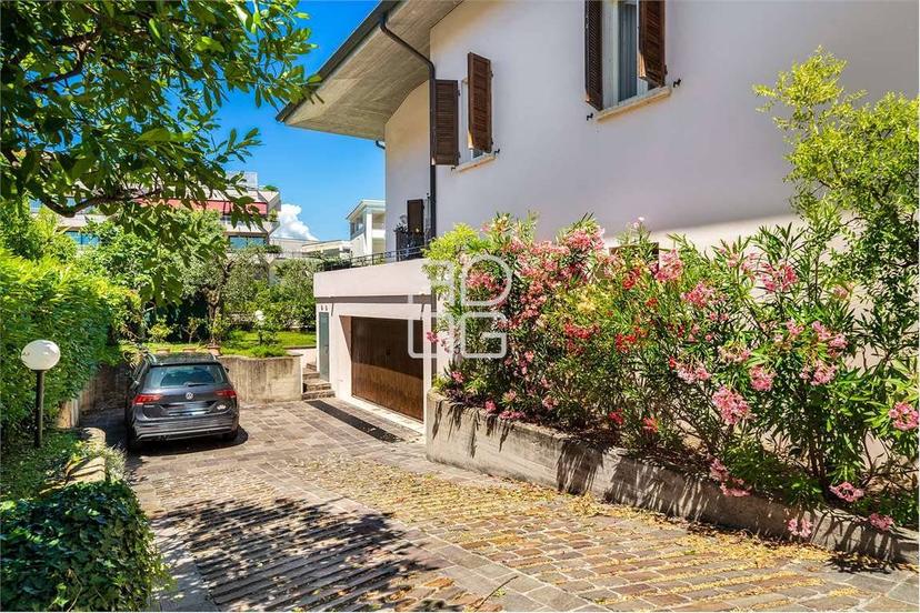 Villa unifamiliare via Marconi, Desenzano Centro, Desenzano del Garda — foto 12 di 46