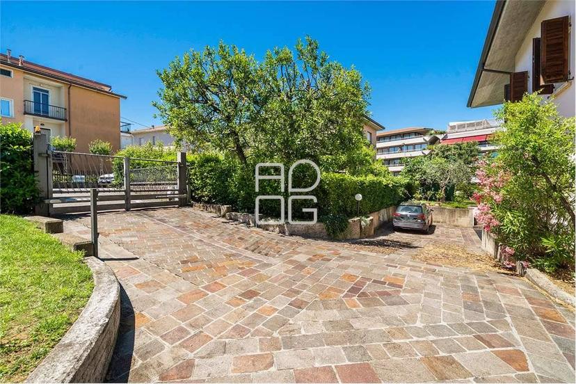 Villa unifamiliare via Marconi, Desenzano Centro, Desenzano del Garda — foto 14 di 46