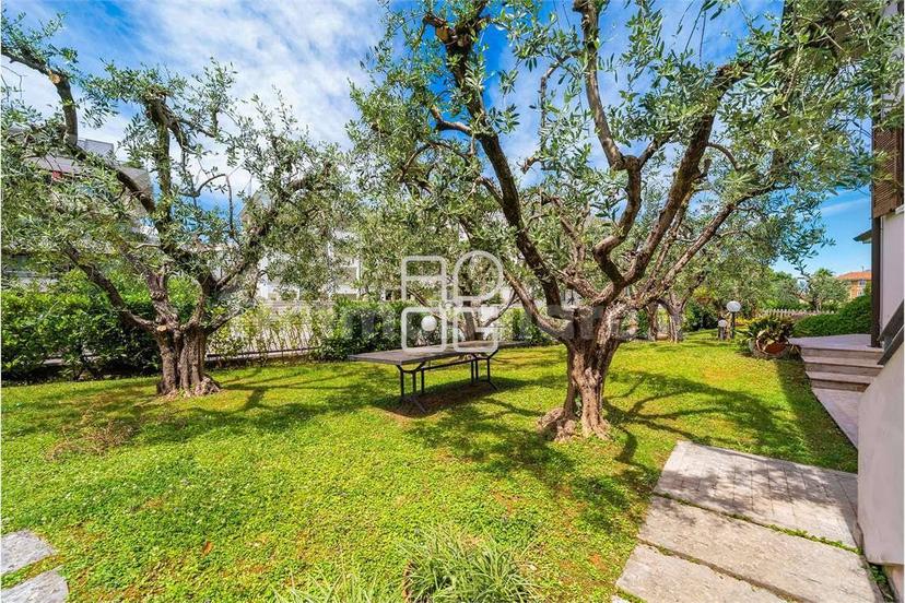 Villa unifamiliare via Marconi, Desenzano Centro, Desenzano del Garda — foto 45 di 46