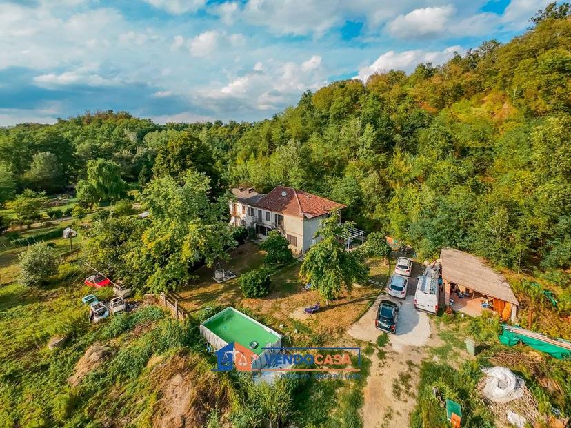 Cascina frazione Sessant, Serravalle, Asti — foto 23 di 31