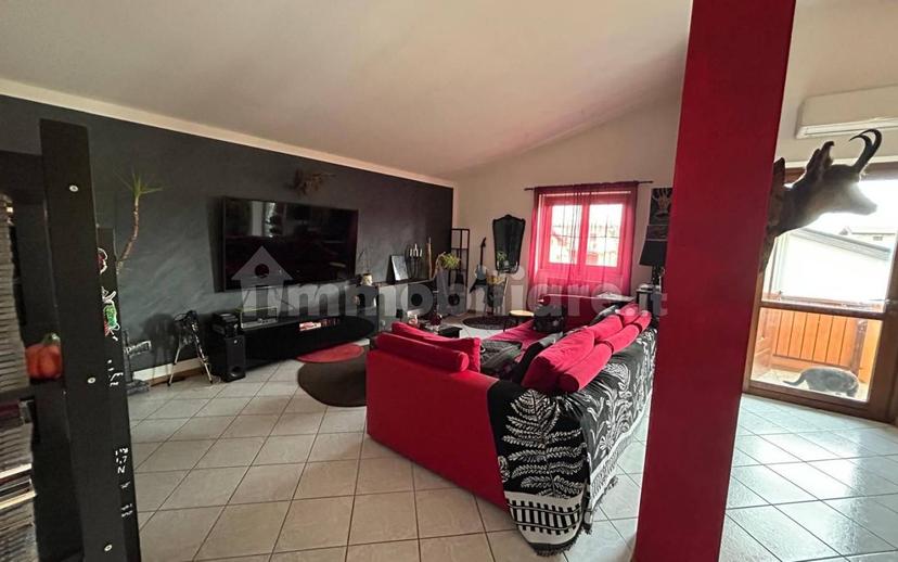 Villa bifamiliare via Martiri Ungheresi 16, Pontoglio