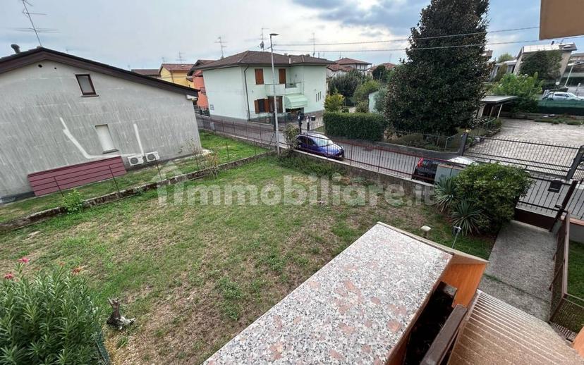 Villa bifamiliare via Martiri Ungheresi 16, Pontoglio — foto 3 di 18