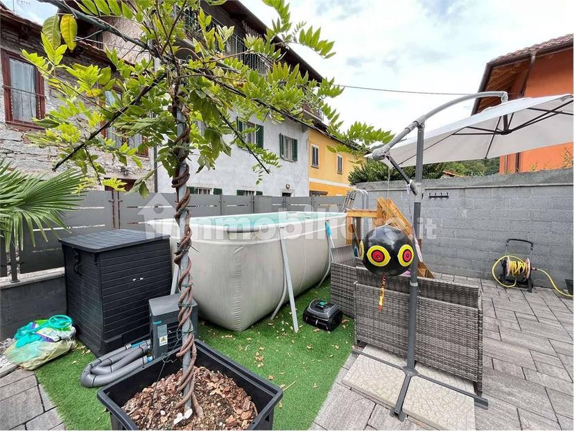 Villa unifamiliare via Canale , 10, Tre Ponti, Fondotoce, Verbania