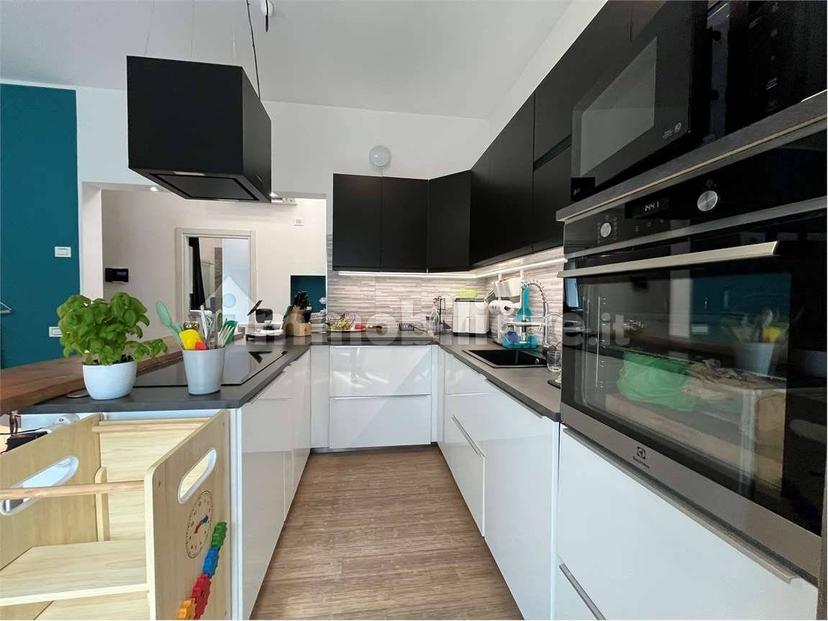 Villa unifamiliare via Canale , 10, Tre Ponti, Fondotoce, Verbania — foto 32 di 44
