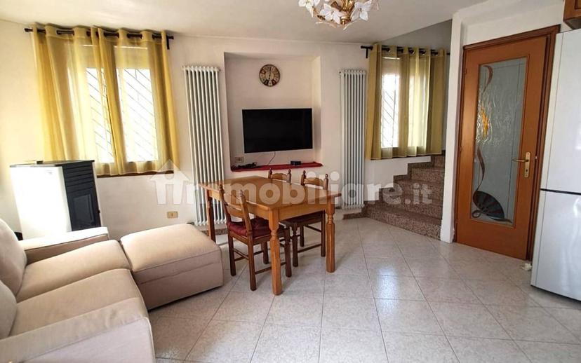 Villa a schiera via Aldo Moro, Montecchio Maggiore Alte Ceccato, Montecchio Maggiore — foto 8 di 11