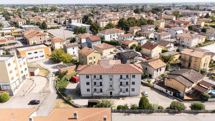 Trilocale via G.Pascoli 28, Cerese, Borgo Virgilio — foto 3 di 21