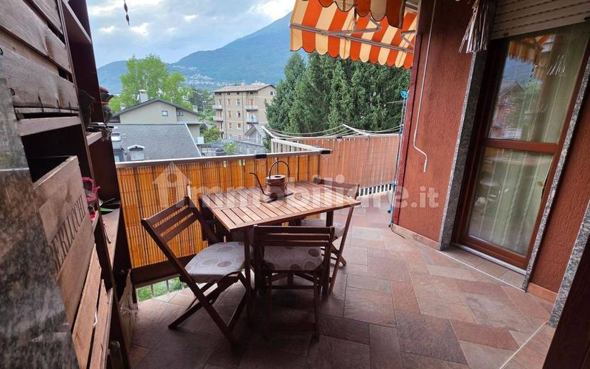 Appartamento via Paribelli 21, Centro, Sondrio