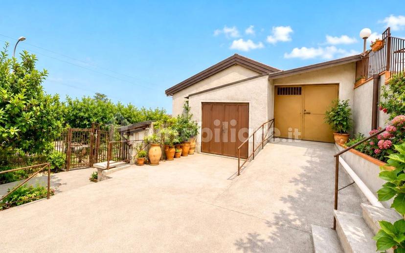 Terratetto plurifamiliare 180 m², da ristrutturare, Santa Venera Portosalvo, Mascali — foto 3 di 35
