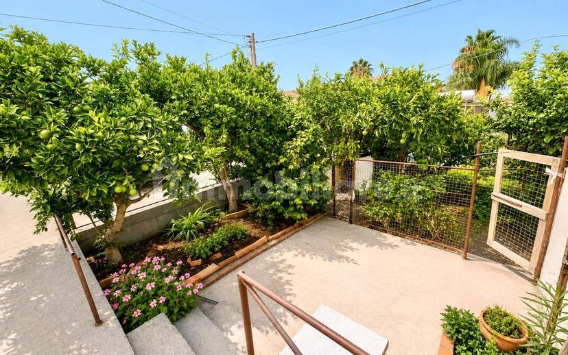 Terratetto plurifamiliare 180 m², da ristrutturare, Santa Venera Portosalvo, Mascali — foto 7 di 35