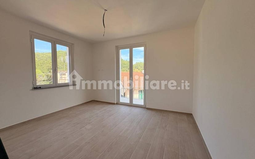 Trilocale via Caresana Vecchia, Riccò del Golfo di Spezia — foto 10 di 12