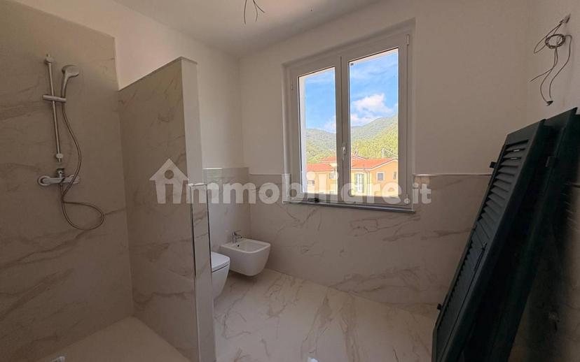 Trilocale via Caresana Vecchia, Riccò del Golfo di Spezia — foto 6 di 12