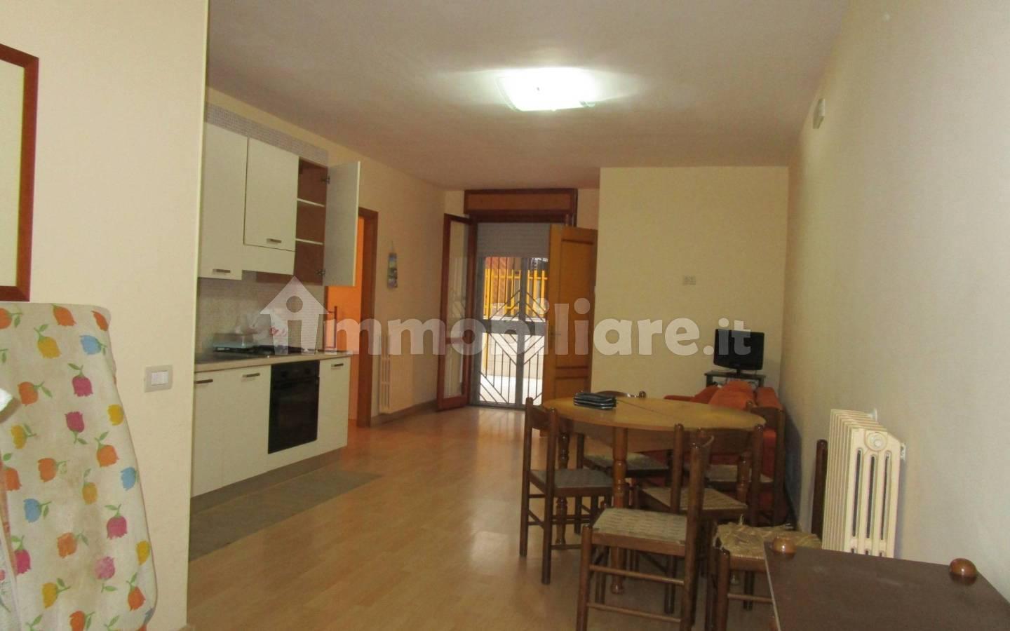 Appartamento via Salvatore Santeramo 8, Centro, Margherita di Savoia