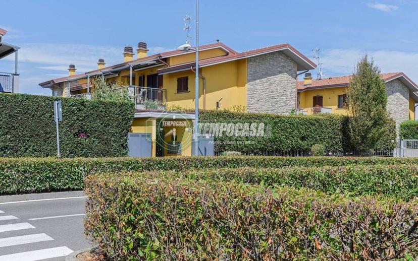 Trilocale via Gabriele D'Annunzio, Roncello — foto 25 di 31