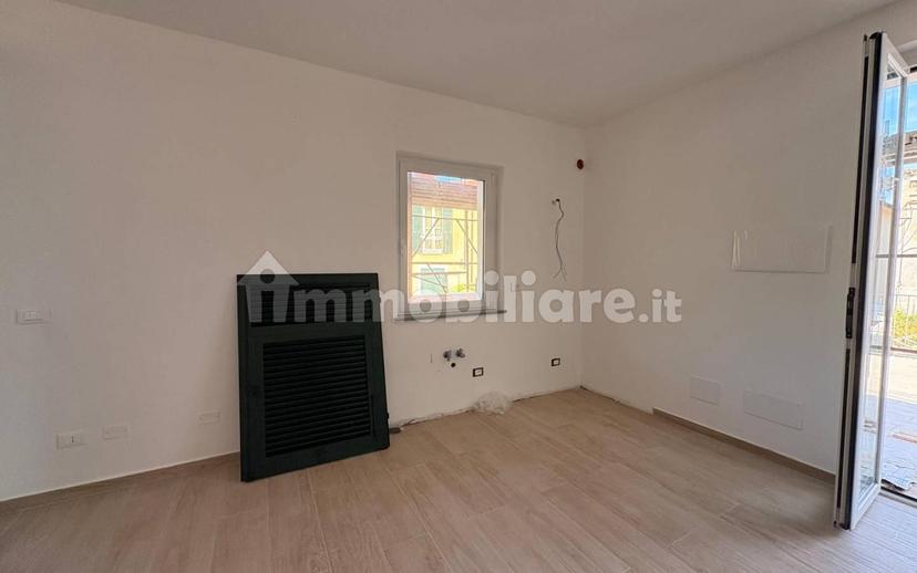 Quadrilocale via Caresana Vecchia, Riccò del Golfo di Spezia — foto 13 di 17