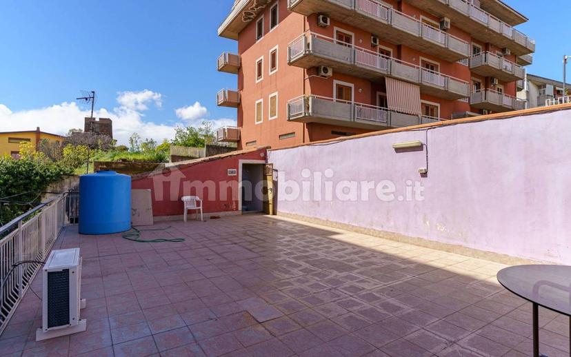 Trilocale via Giorgio Arcoleo, Centro, Gravina di Catania — foto 14 di 31