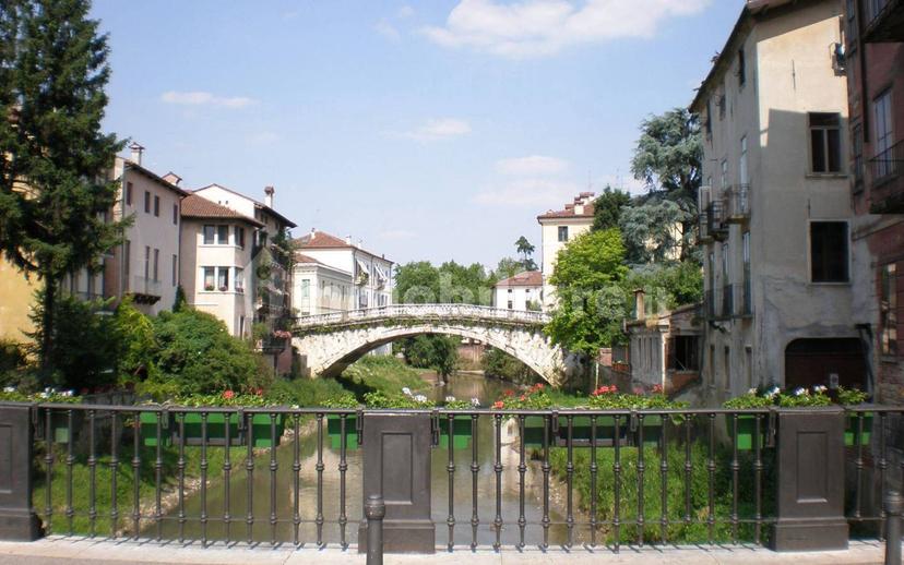 Stanza doppia Contra' Santi Apostoli, Vicenza