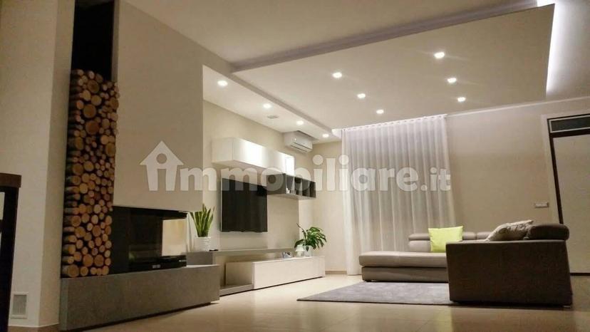Trilocale via Alcide De Gasperi 76, Sant'Arpino — foto 2 di 5