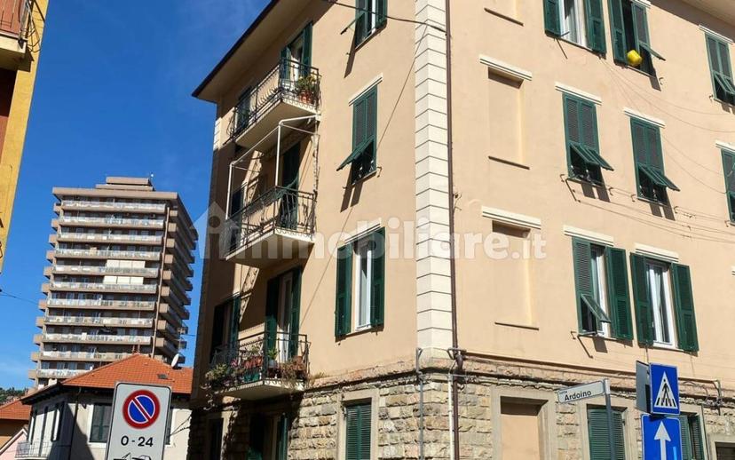 Trilocale via Giacomo Agnesi 30, Oneglia, Imperia — foto 2 di 10